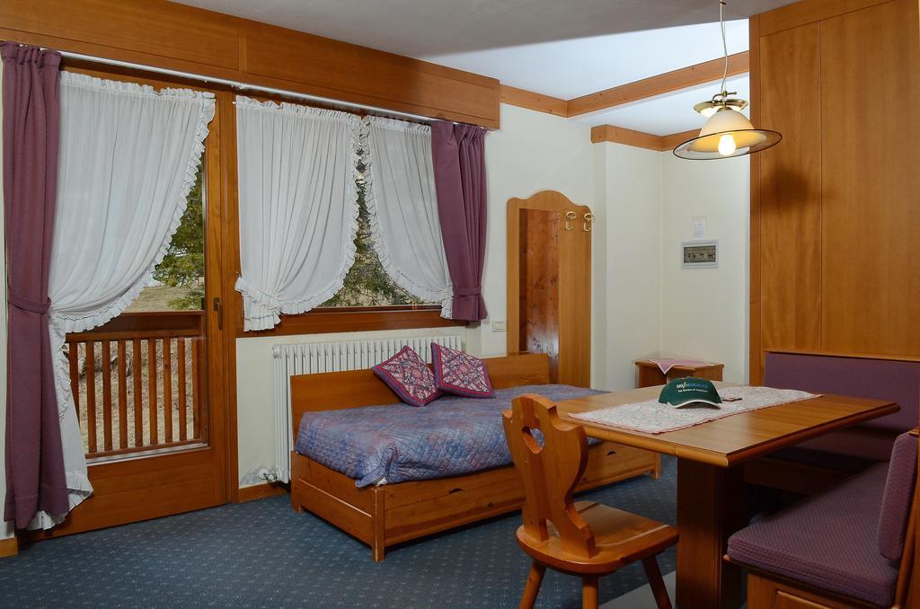 Ski Residence San Martino Di Castrozza Habitación foto